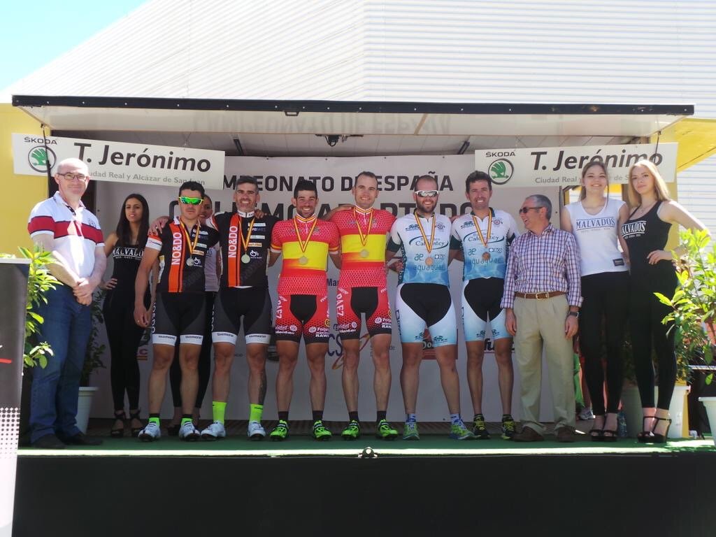 Foto en el podium de nuestro primer campeonato de España de ruta, fuimos 3º en la ruta en Ciudad Real