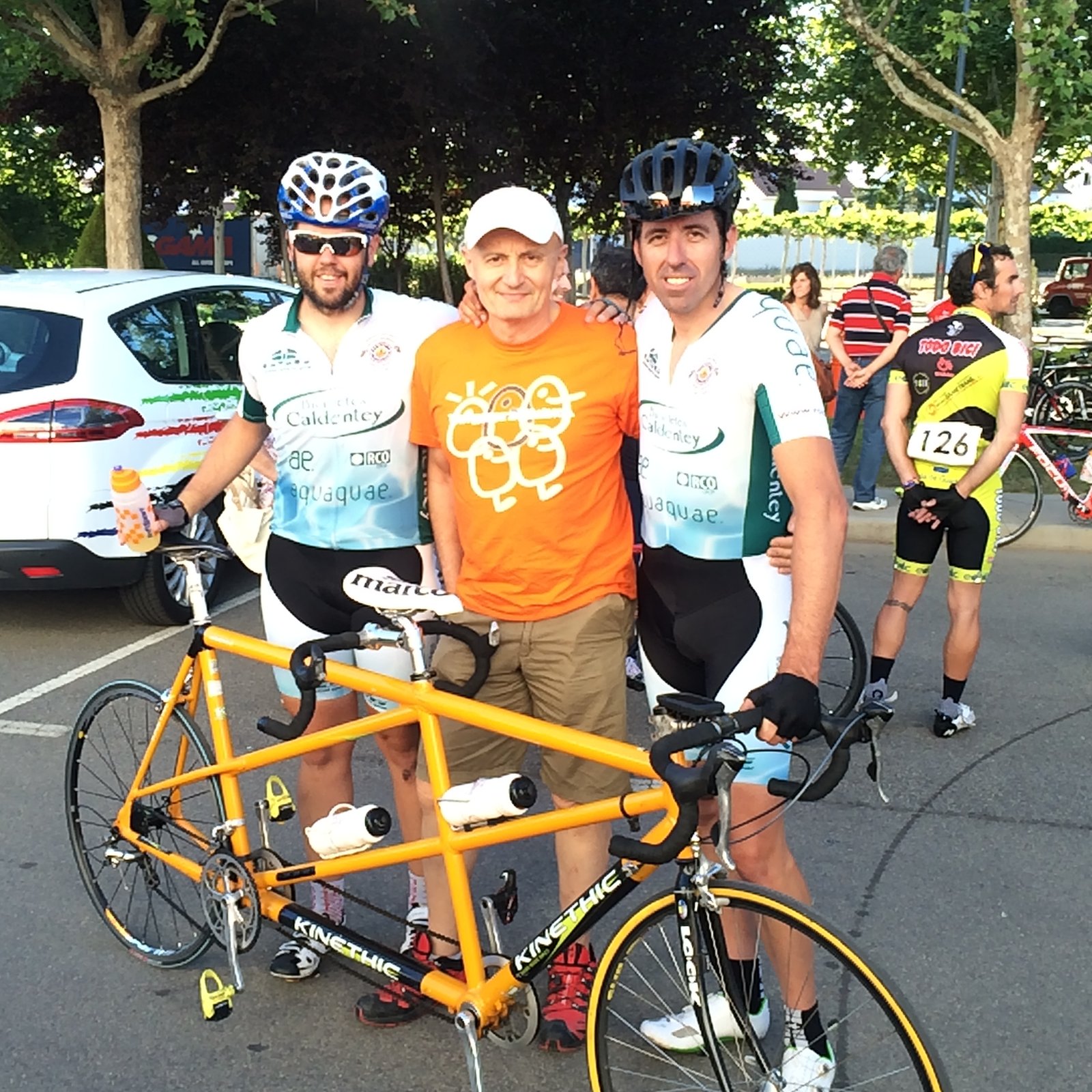 Con el tandem posando con Tauler y Eloy en mi primer campeonato de España de ciclismo