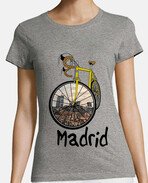 Diseño de camiseta rueda Madrid, en la rueda delantera se ve la ciudad de Madrid
